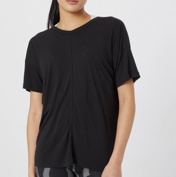 Adidas women's Yoga Studio Oversized Active Tshirt Black (S) - Picture 5 of 7
